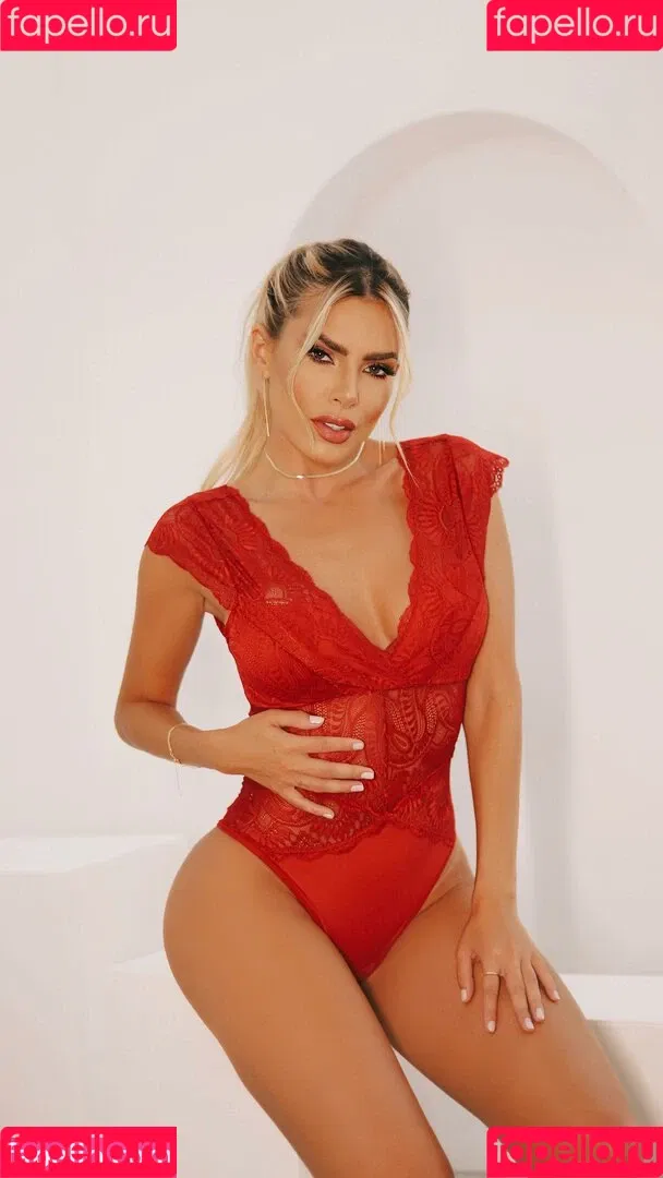 Erika Schneider Onlyfans Photo Gallery 