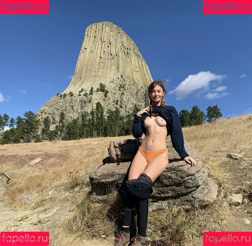 cremedelapeach Onlyfans Photo Gallery 