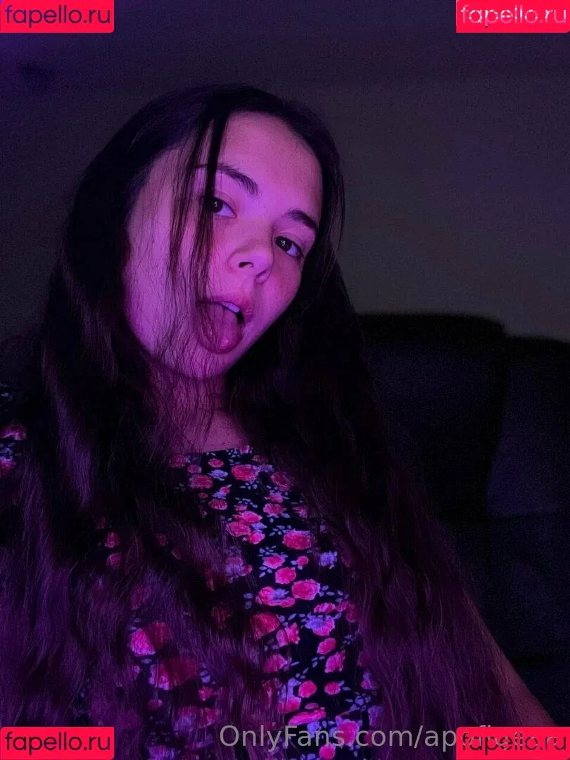 Apofigeaa Onlyfans Photo Gallery 