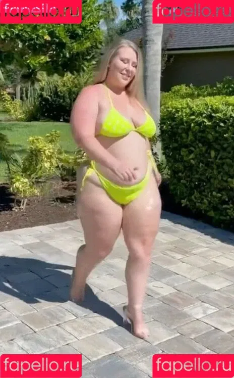 MzPoke Onlyfans Photo Gallery 