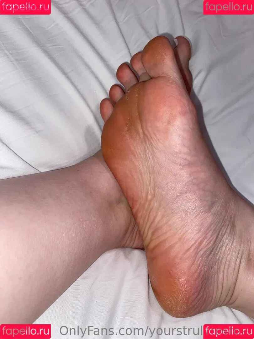 yourstrulymsfeet Onlyfans Photo Gallery 