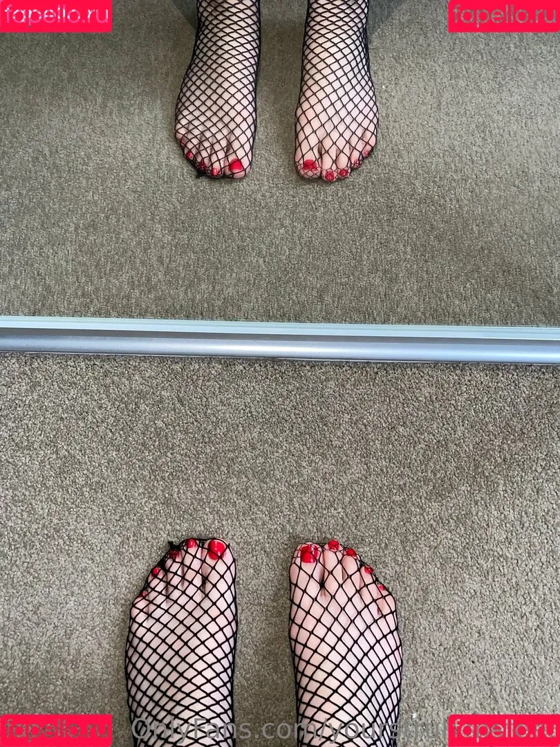 yourstrulymsfeet Onlyfans Photo Gallery 