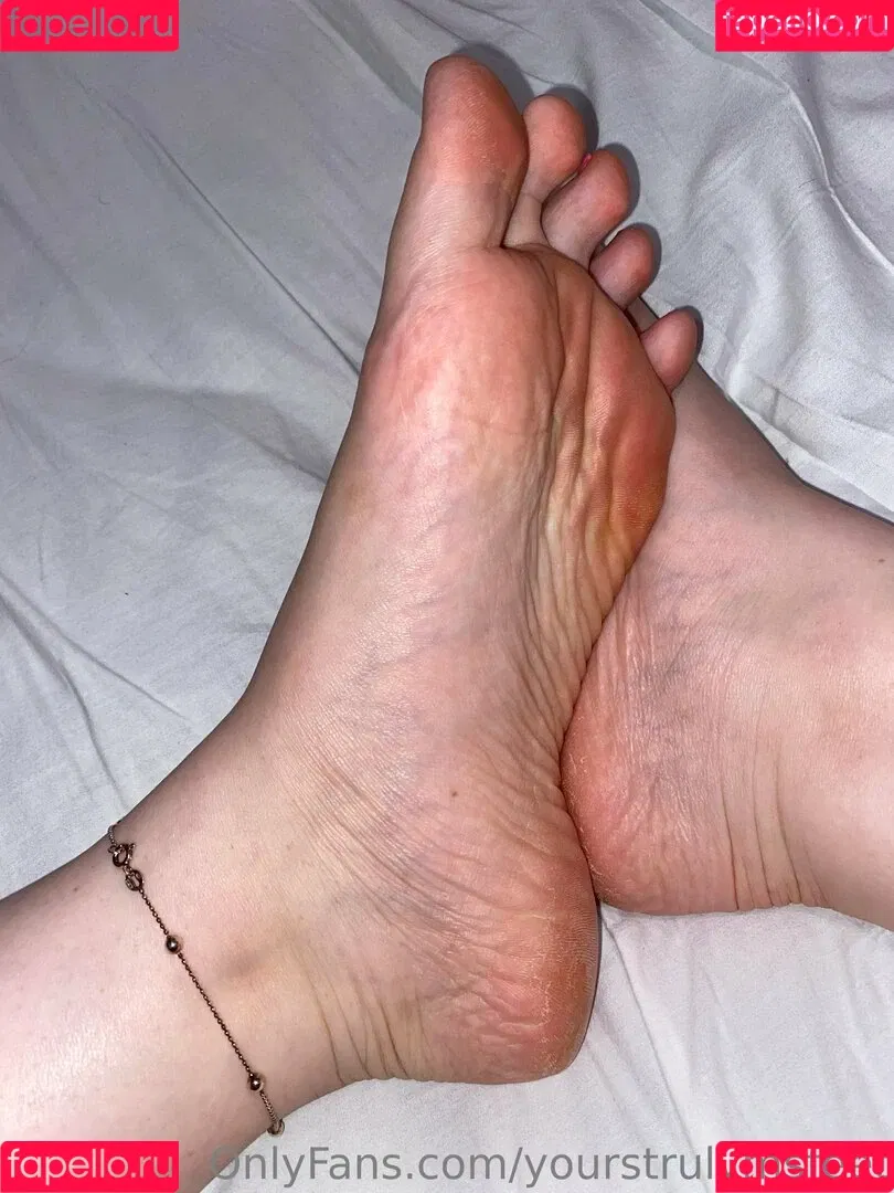 yourstrulymsfeet Onlyfans Photo Gallery 