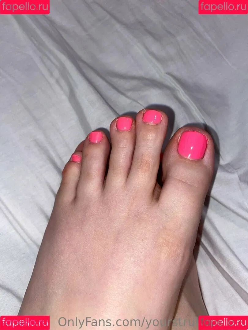 yourstrulymsfeet Onlyfans Photo Gallery 