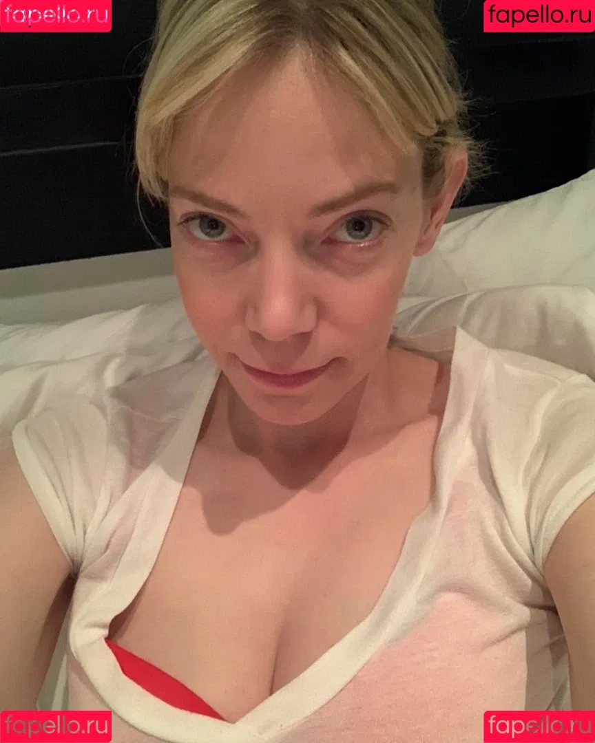 Riki Lindhome Onlyfans Photo Gallery 