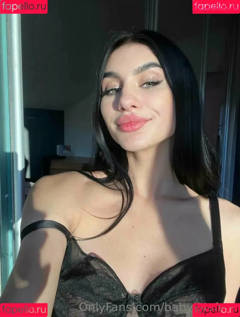 babylolafree Onlyfans Photo Gallery 