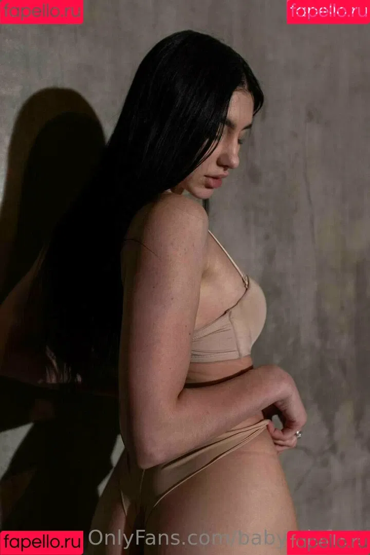 babylolafree Onlyfans Photo Gallery 