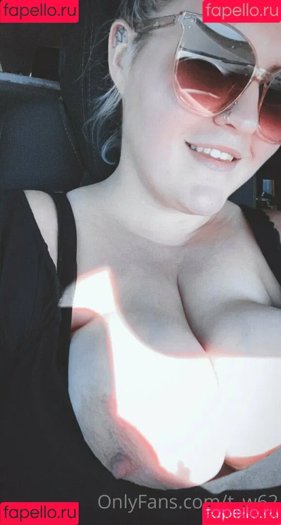 t_w62 Onlyfans Photo Gallery 