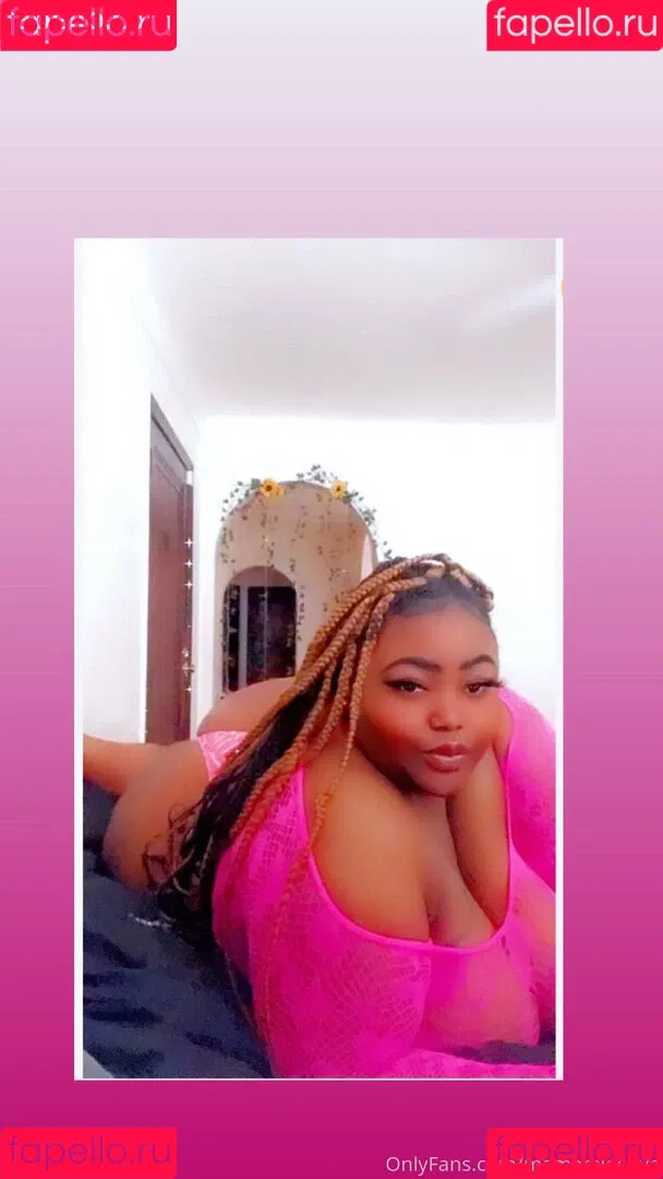 mamamioshye Onlyfans Photo Gallery 