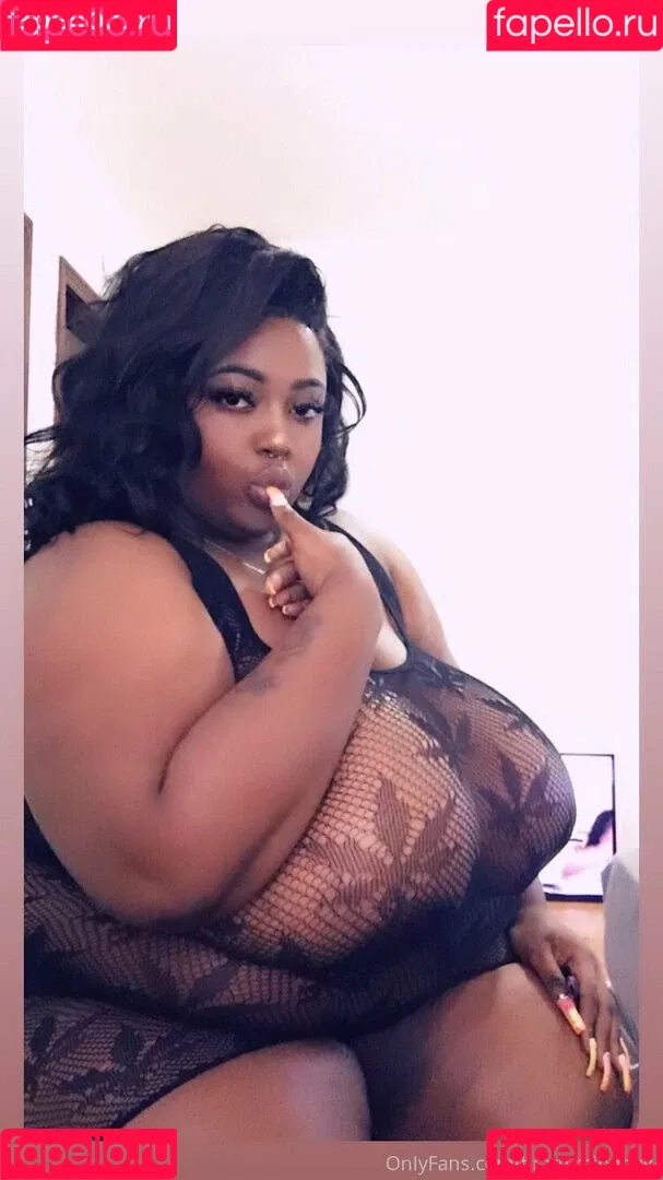 mamamioshye Onlyfans Photo Gallery 