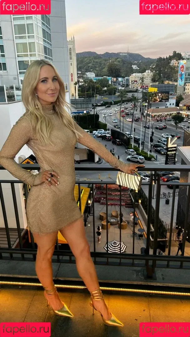 Nikki Glaser Onlyfans Photo Gallery 