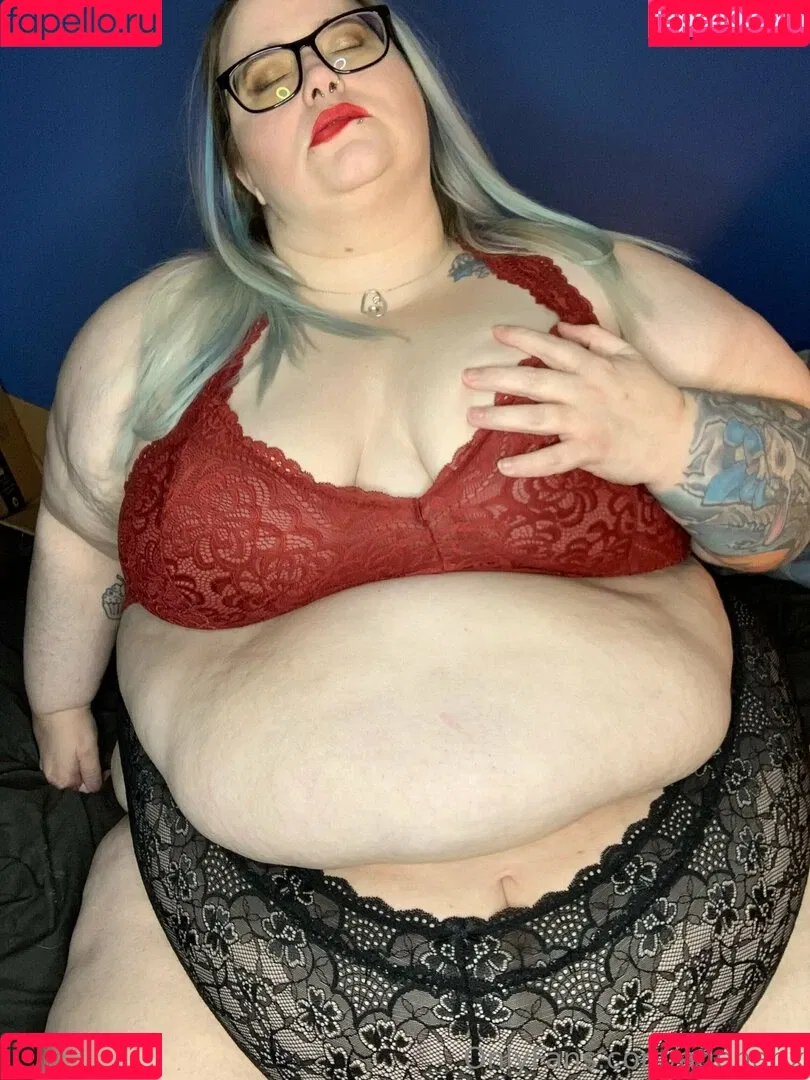 adenahx Onlyfans Photo Gallery 