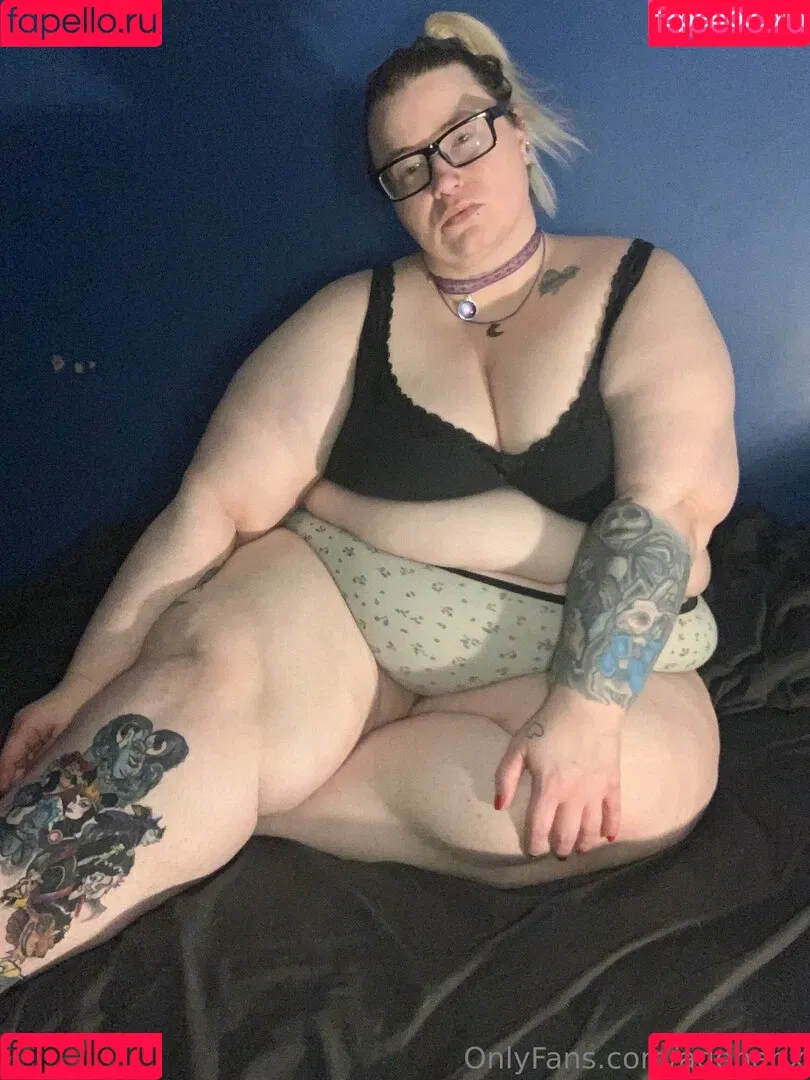 adenahx Onlyfans Photo Gallery 