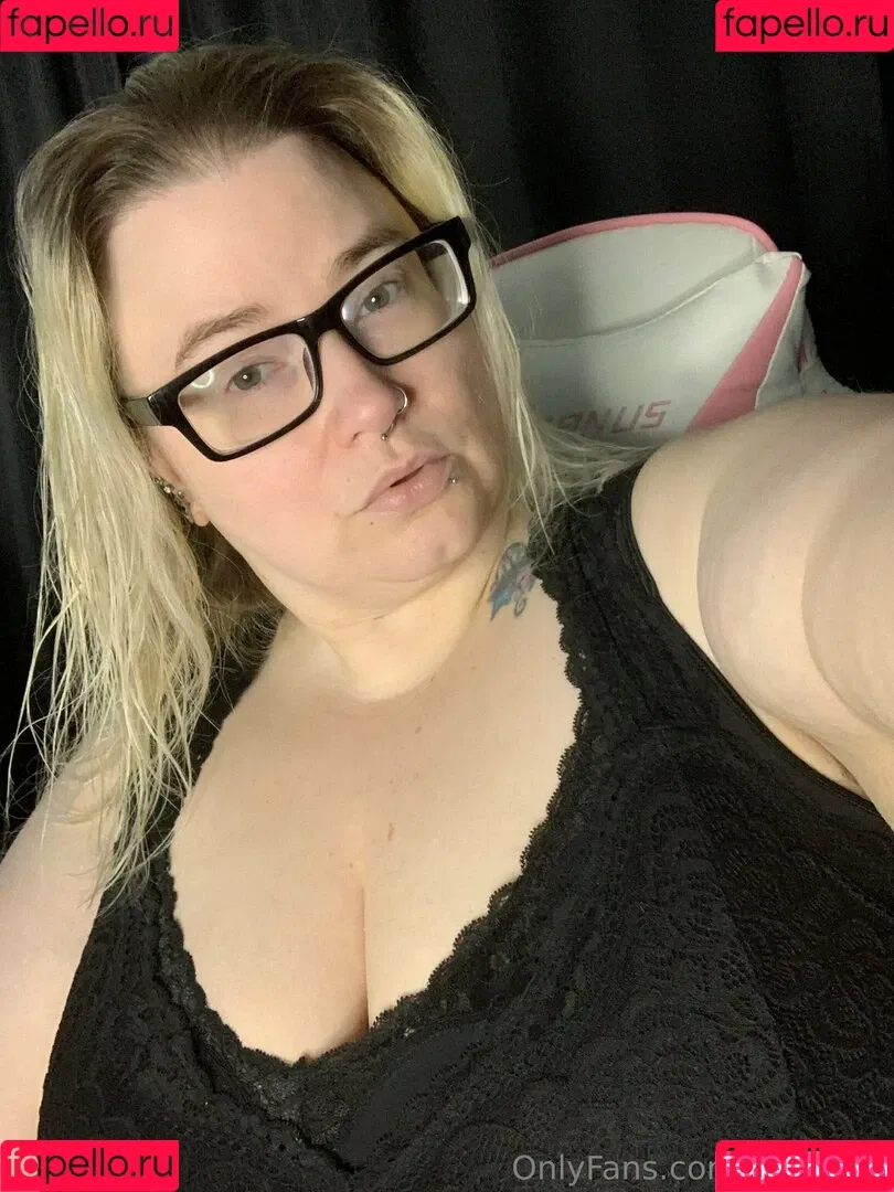 adenahx Onlyfans Photo Gallery 