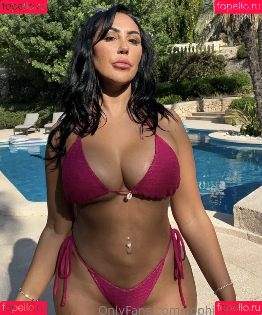 Sophie Kasaei Onlyfans Photo Gallery 