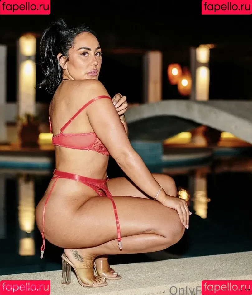 Sophie Kasaei Onlyfans Photo Gallery 