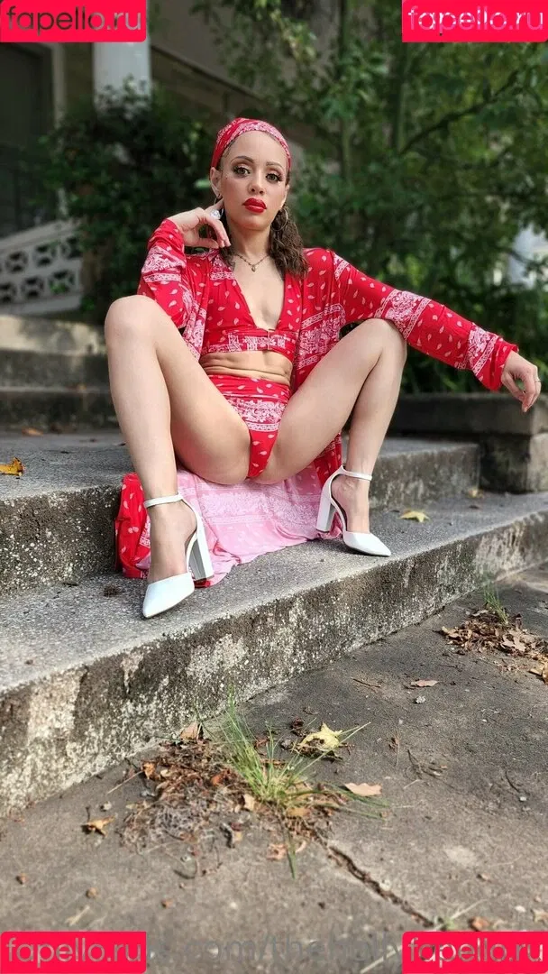 Holly Hendrix Onlyfans Photo Gallery 