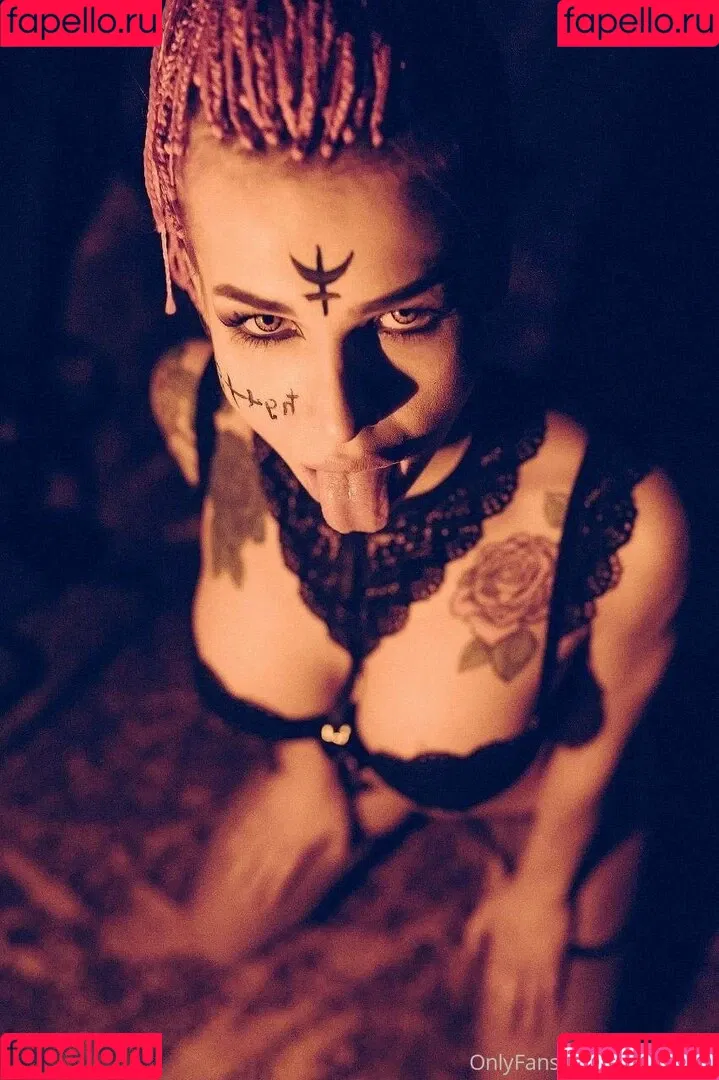 elenahug Onlyfans Photo Gallery 