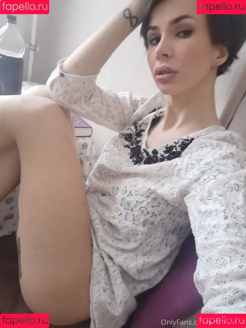 elenahug Onlyfans Photo Gallery 