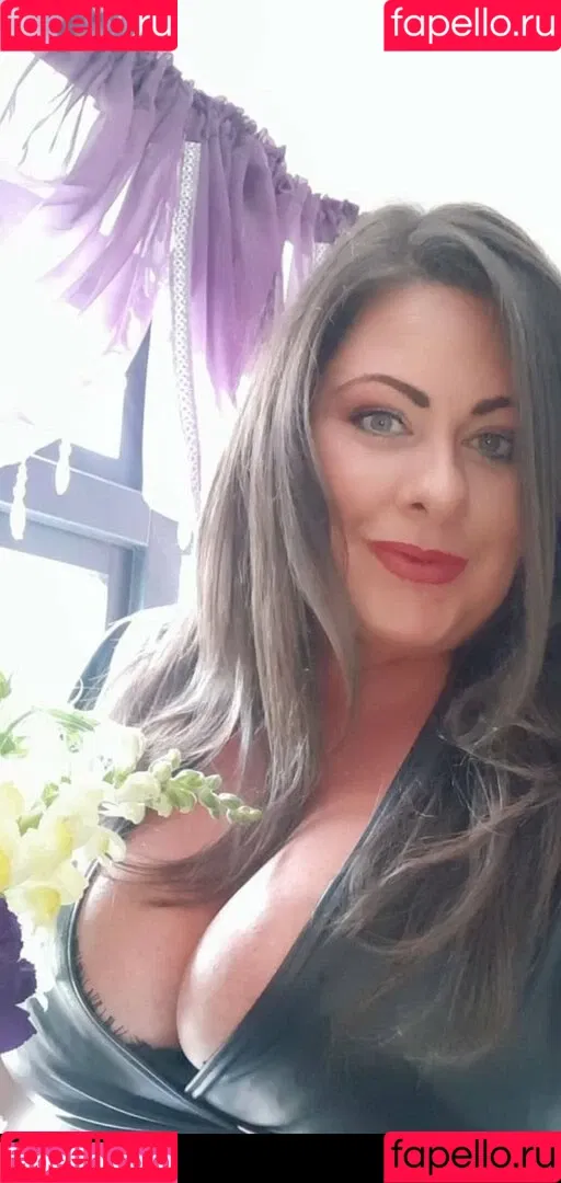 Annie Onlyfans Photo Gallery 