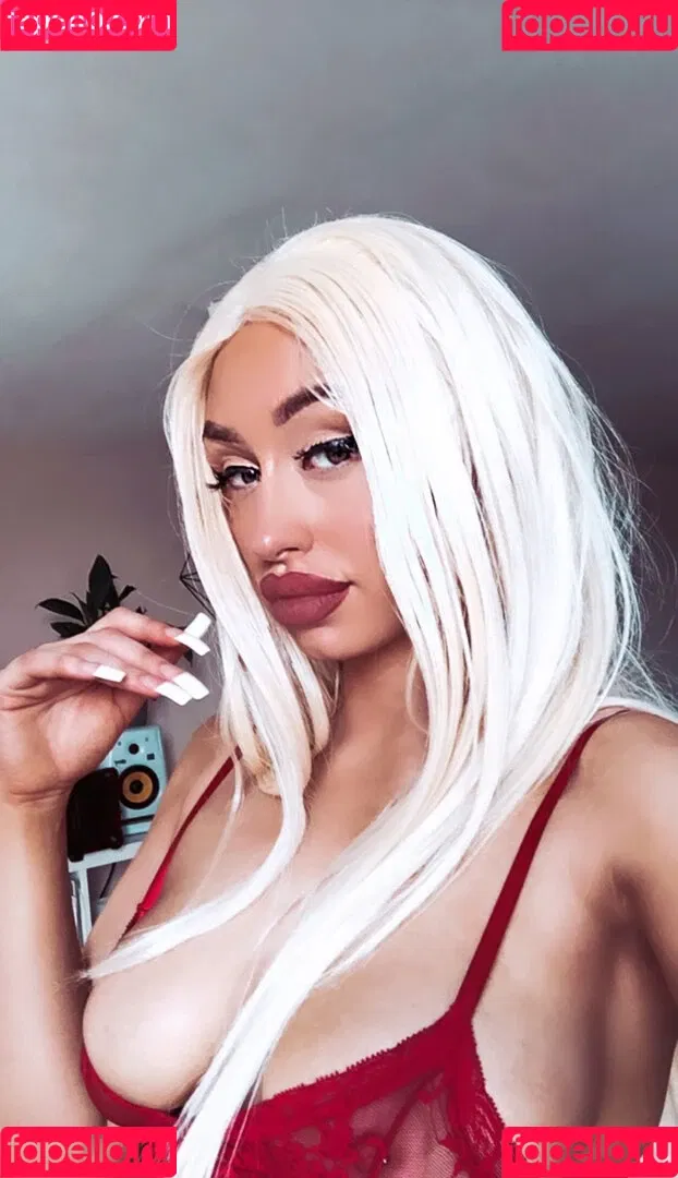 Bimbobrookelle Onlyfans Photo Gallery 