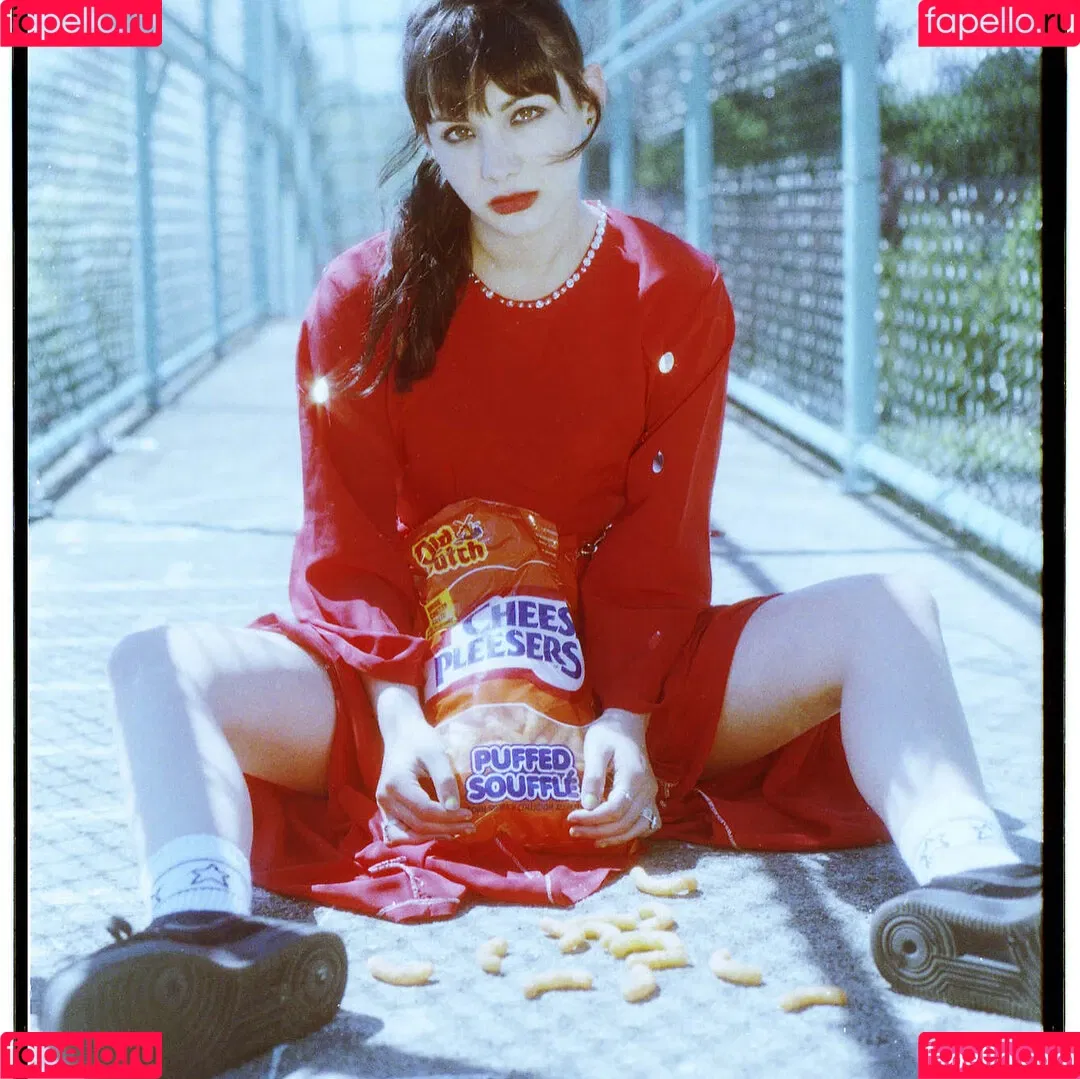 Hannah Marks Onlyfans Photo Gallery 