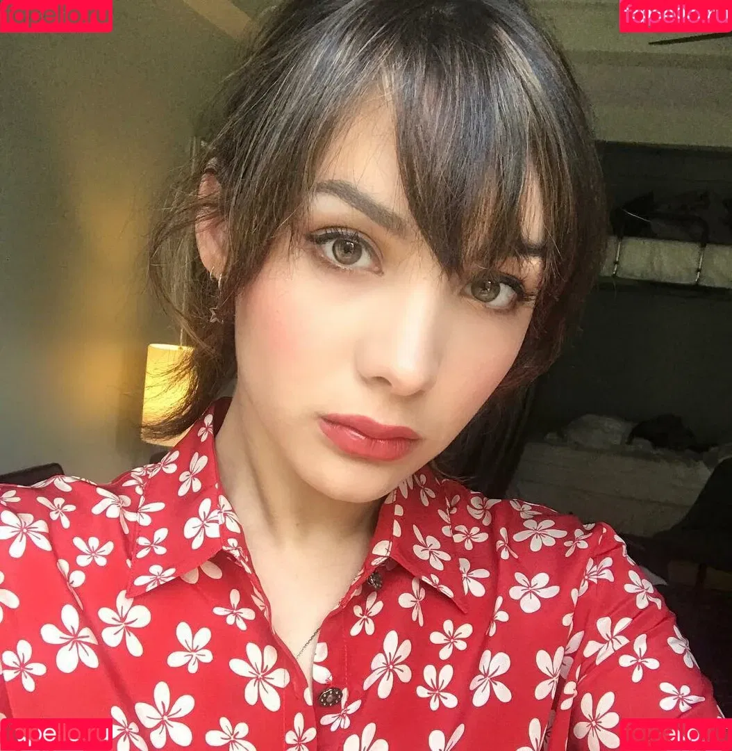 Hannah Marks Onlyfans Photo Gallery 