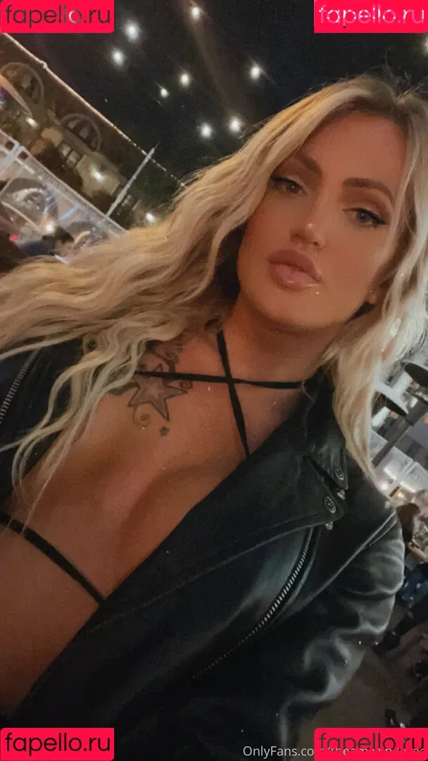 theeveemarie Onlyfans Photo Gallery 