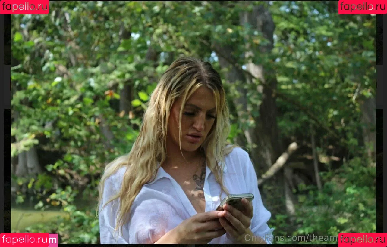 theeveemarie Onlyfans Photo Gallery 