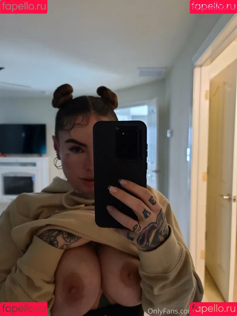 christymack Onlyfans Photo Gallery 