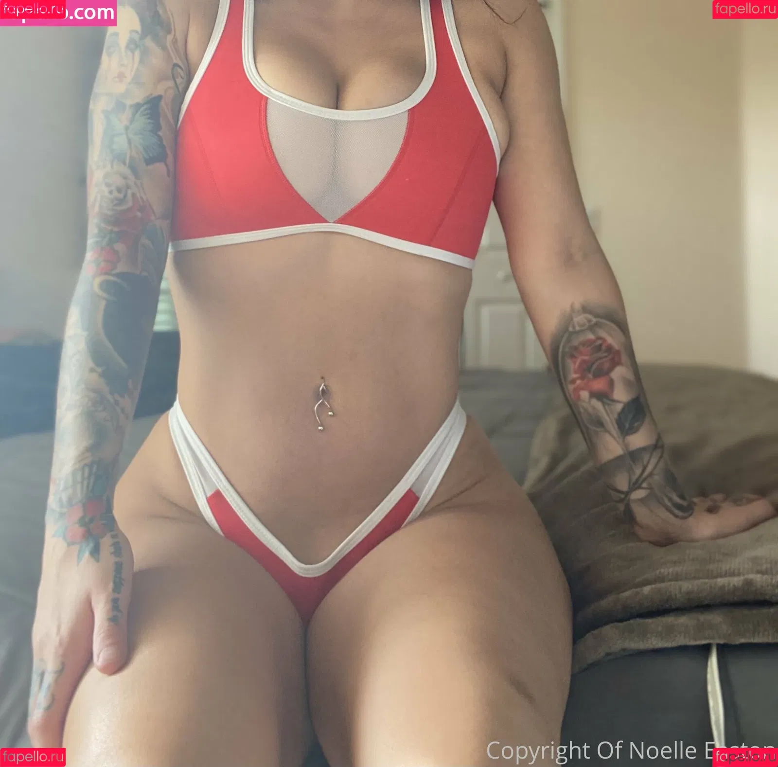 thenoelleeaston Onlyfans Photo Gallery 