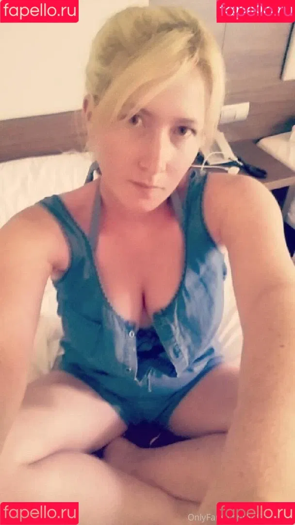 irisqueen28 Onlyfans Photo Gallery 