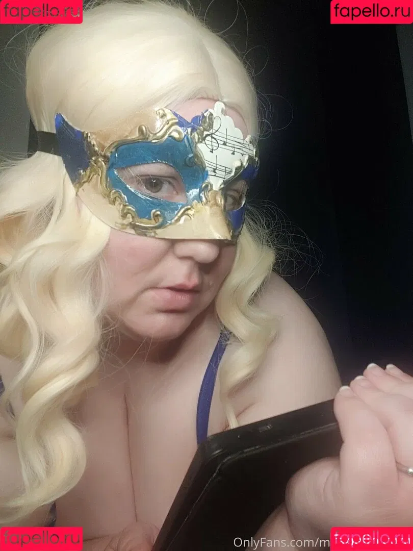 maskedlibrarian Onlyfans Photo Gallery 