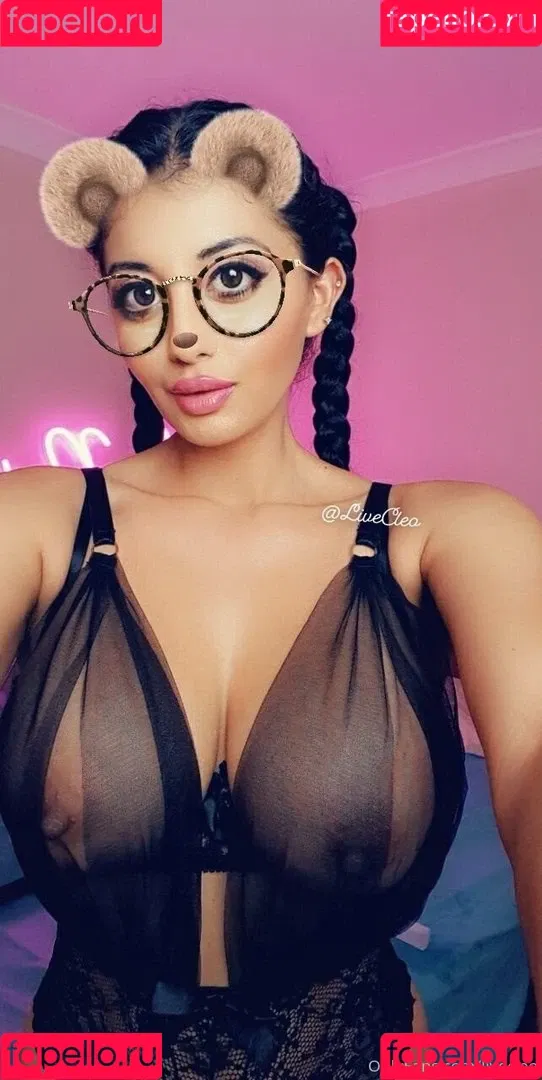 LiveCleo Onlyfans Photo Gallery 