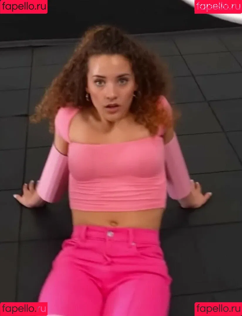 Sofie Dossi Onlyfans Photo Gallery 