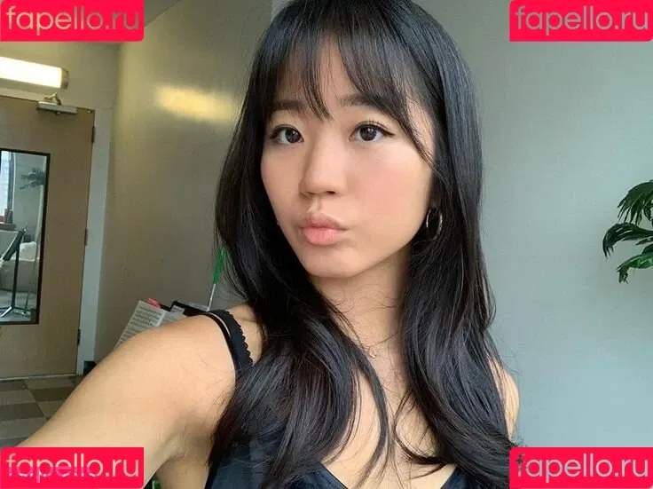 Evelyn Ha Onlyfans Photo Gallery 