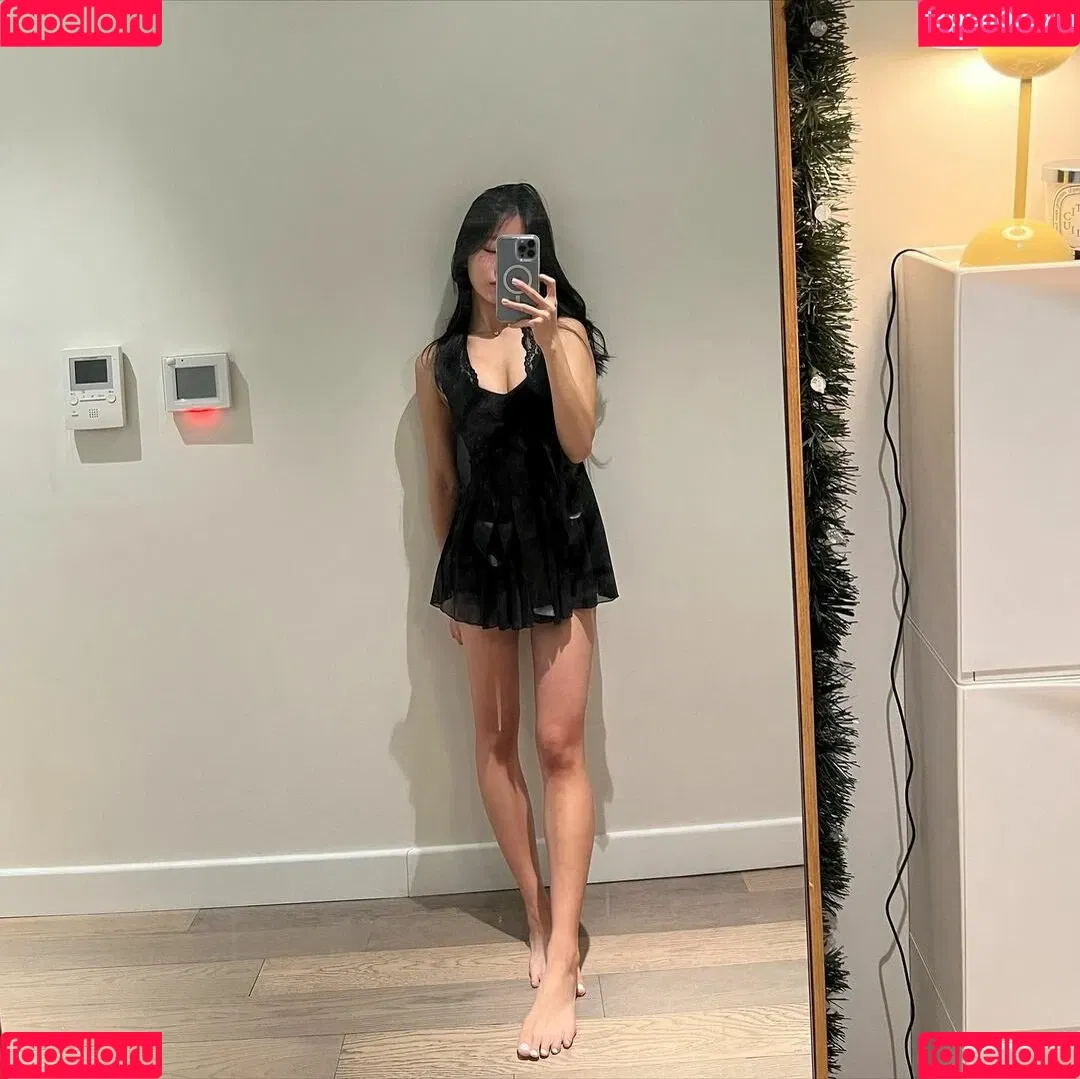 Evelyn Ha Onlyfans Photo Gallery 