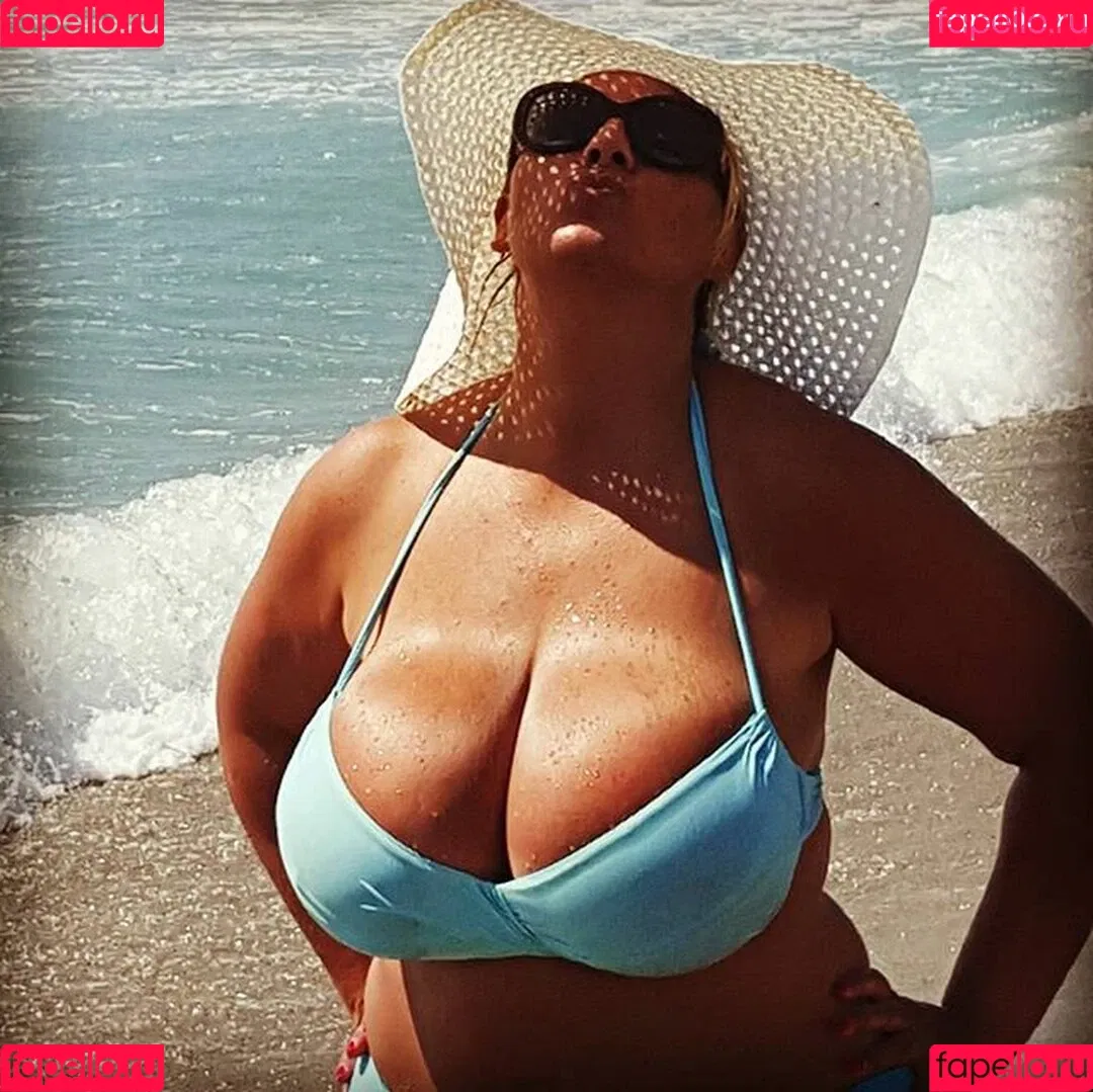 Laura Leonardi Onlyfans Photo Gallery 