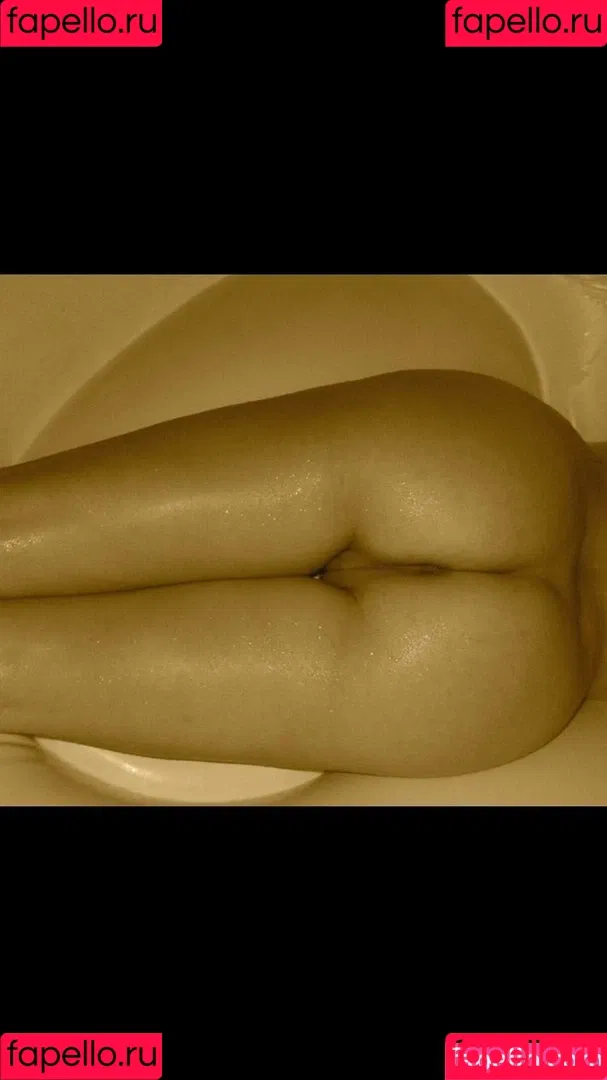 Rose Mcgowan Onlyfans Photo Gallery 