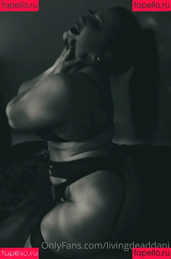 livingdeaddani Onlyfans Photo Gallery 