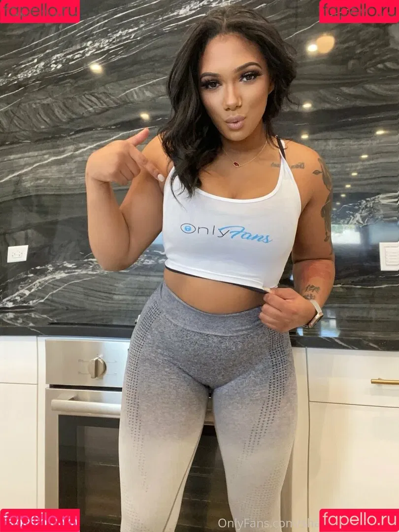 shapedbyshanice Onlyfans Photo Gallery 