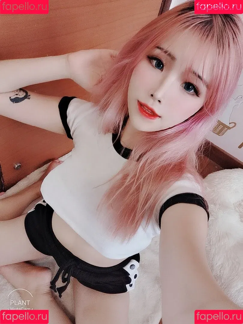 plantlily Onlyfans Photo Gallery 