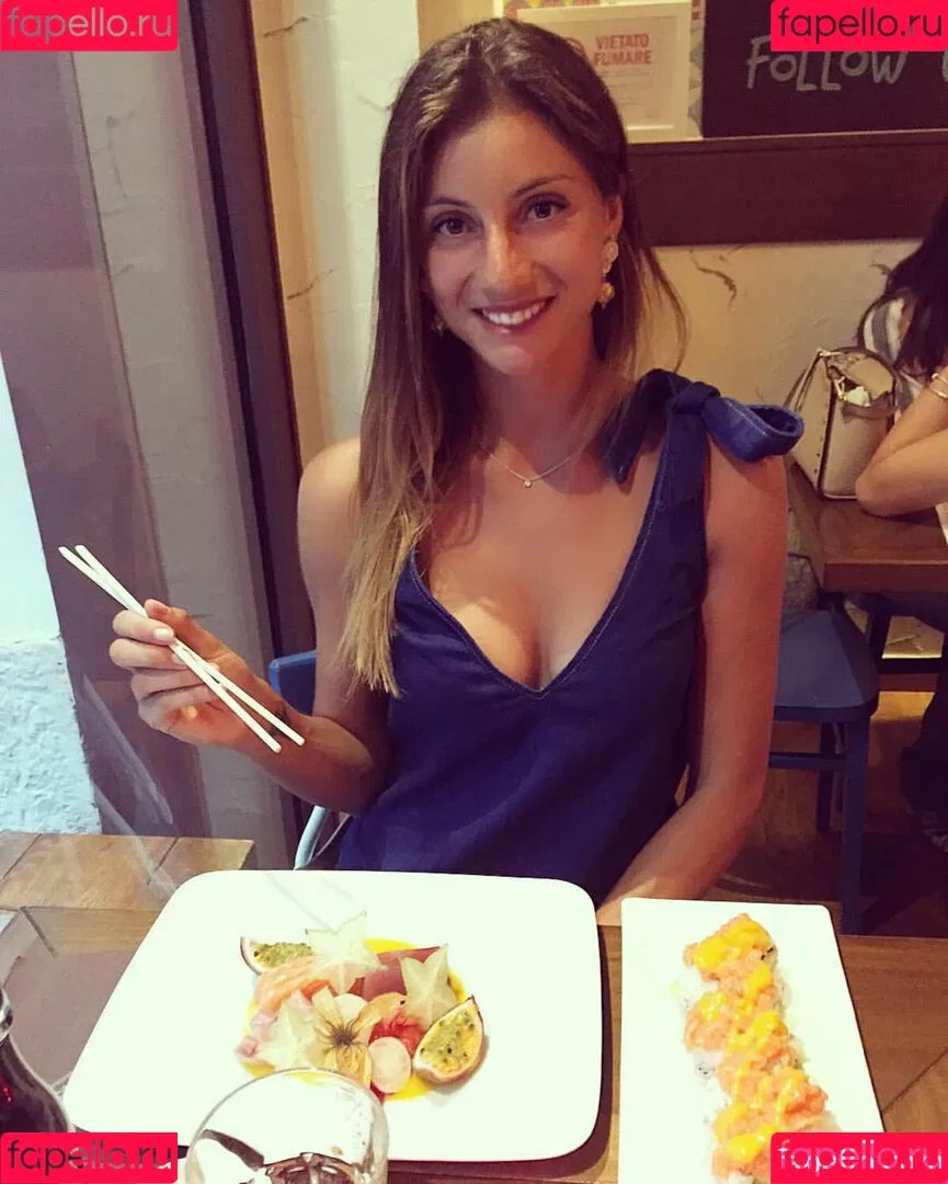 Corinna Dentoni Onlyfans Photo Gallery 