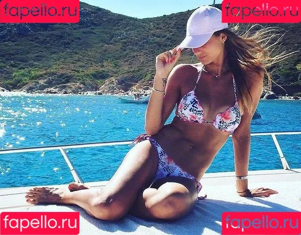 Corinna Dentoni Onlyfans Photo Gallery 