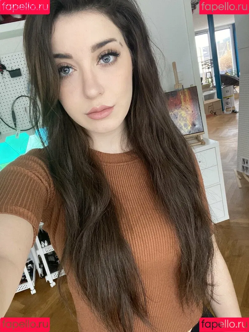 Anni The Duck Onlyfans Photo Gallery 