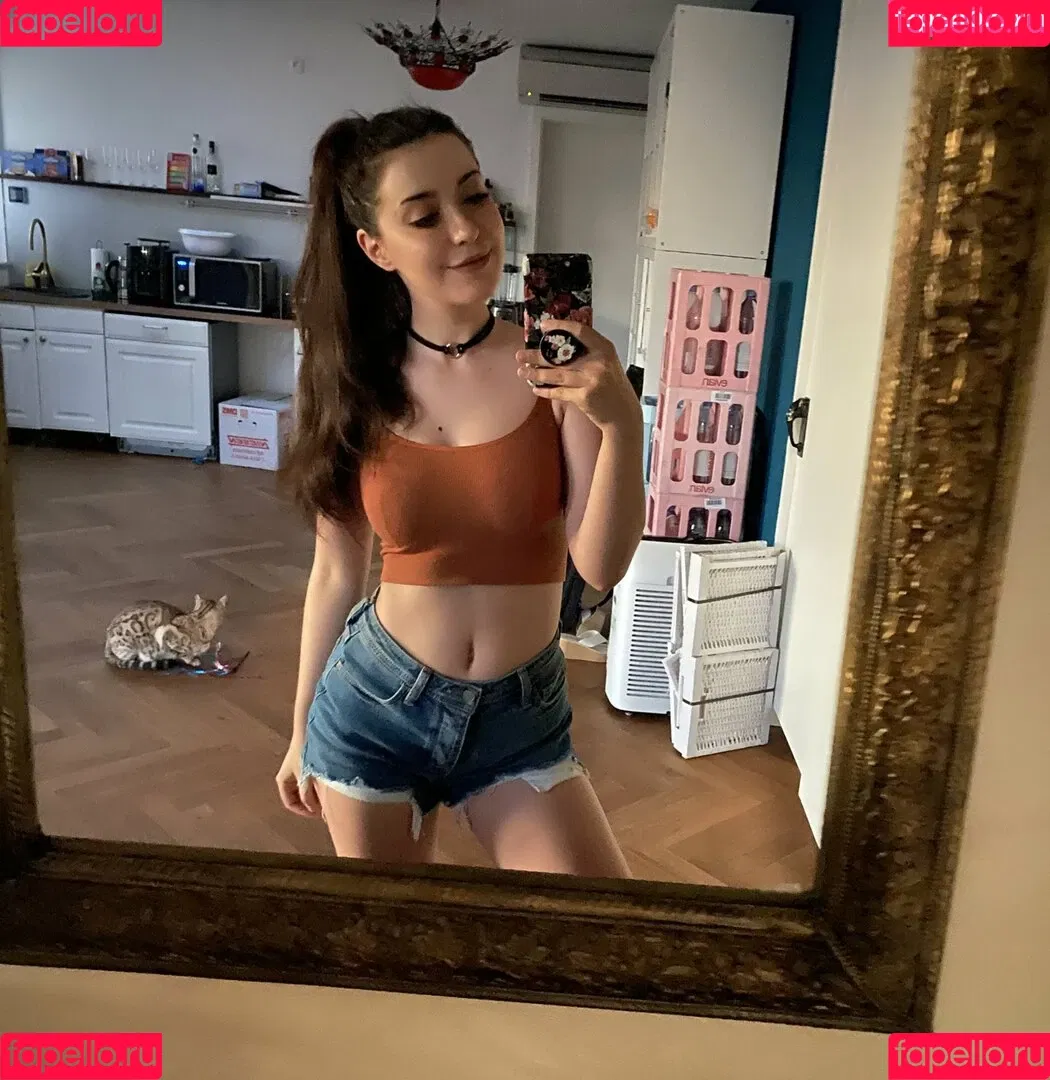 Anni The Duck Onlyfans Photo Gallery 