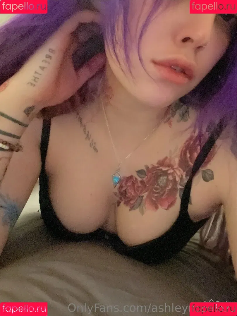 AshleyMarieeGaming Onlyfans Photo Gallery 