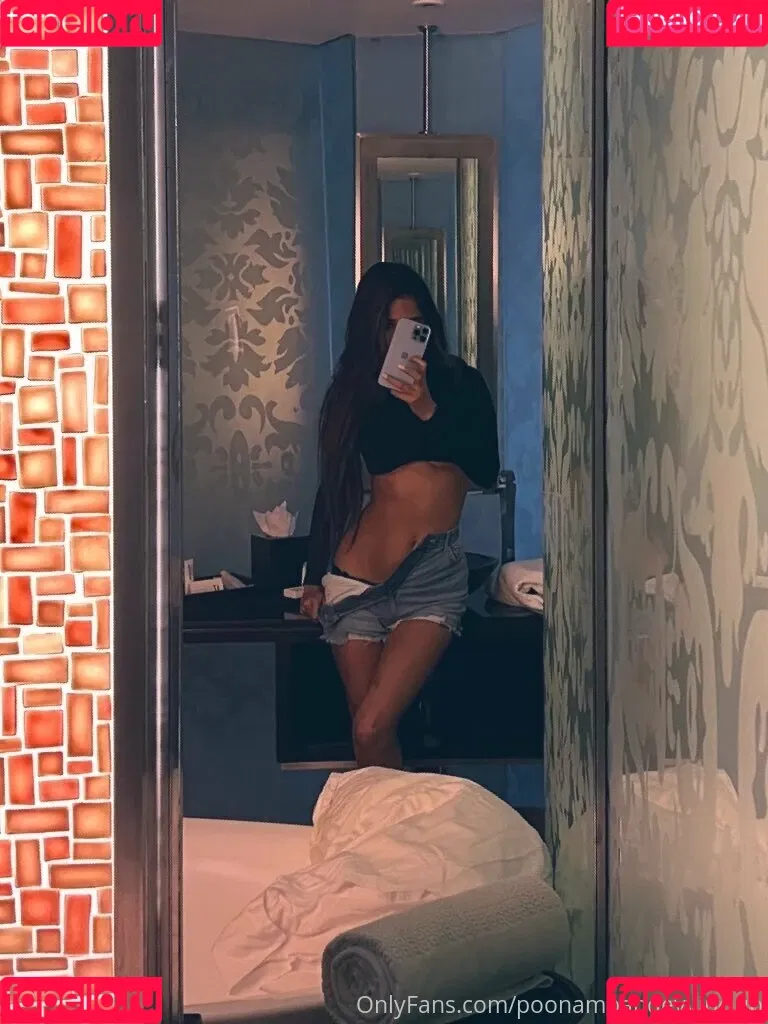 poonampandeytv Onlyfans Photo Gallery 