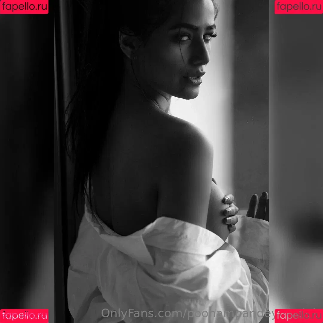 poonampandeytv Onlyfans Photo Gallery 