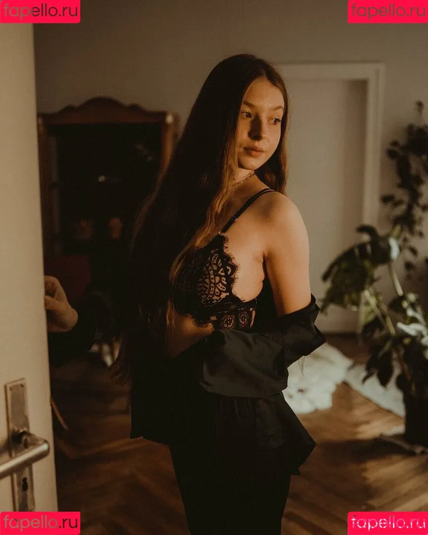 Amelia Korczak Onlyfans Photo Gallery 